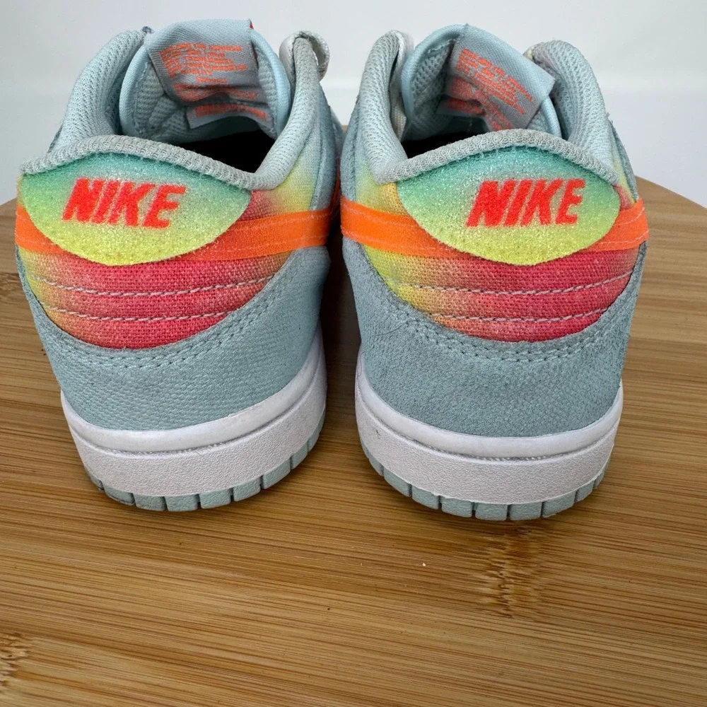 Nike Dunk Low Girld Shoes Rainbow Gradient Swoosh Blue Green Size‎ 2.5Y